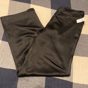 Absolutely GORGEOUS 100% SILK Neiman Marcus wide leg pants. So flattering!!!!🤩